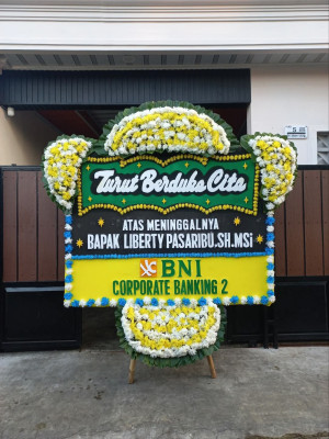 Papan Bunga Duka di Gunung Gede