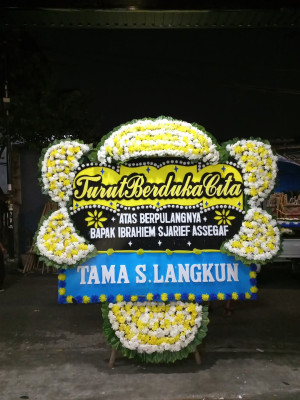 Papan Bunga Duka di Gunung Gede