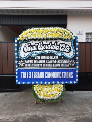 Papan Bunga Duka di Gunung Gede